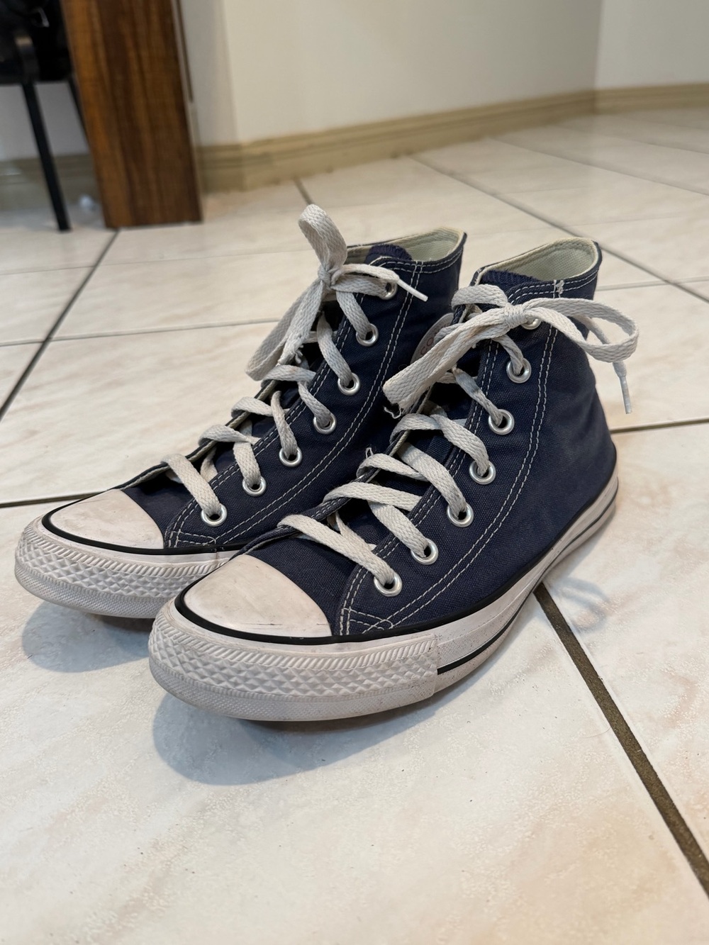 Navy High-Top Converse W:8 M:6